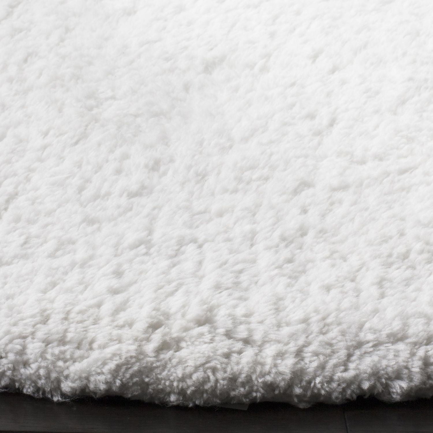 Safavieh Sheep Shag Sybella Solid Plush Area Rug