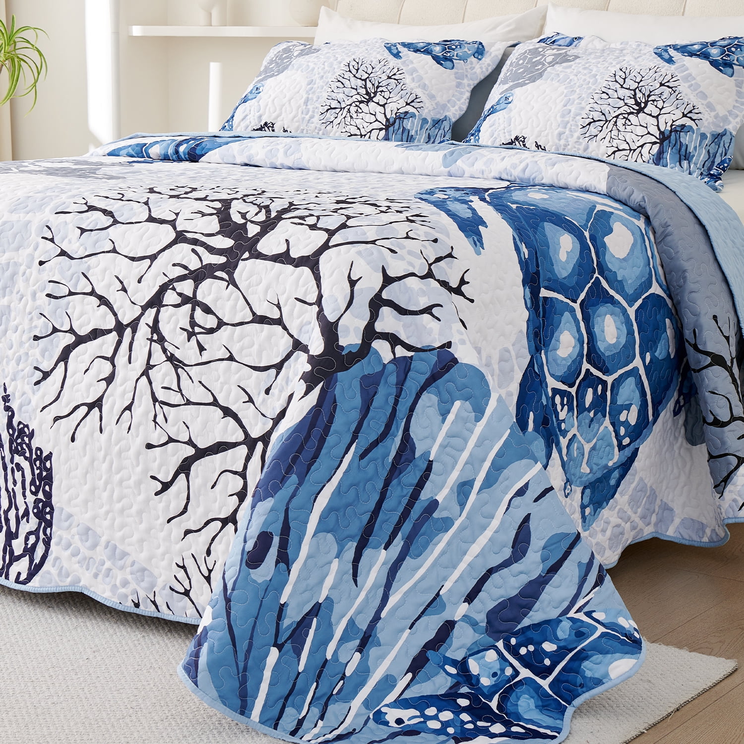 Evenhug Quilts 3-Piece King Coastal Bedding Set Dark Blue Ocean Pattern Quilt Set With Shams