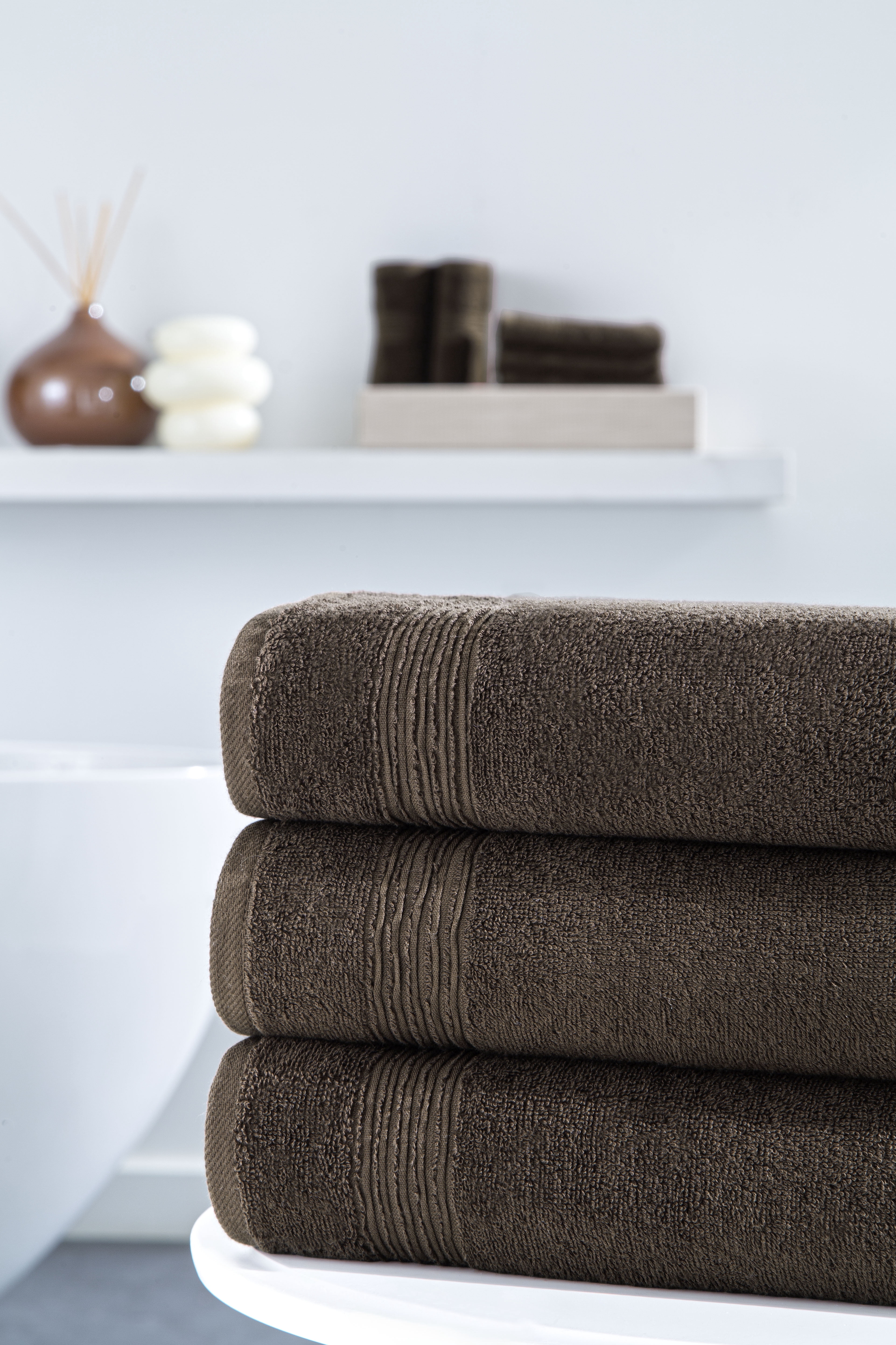 Ozdilek 4-Piece Bath Towels, 30x60" 100% Turkish Cotton, Quick-Dry & Lightweight Body Towels, Breathable, Space-Saving Shower Towel Set for Bathroom, Pool, Gym, Chocolate