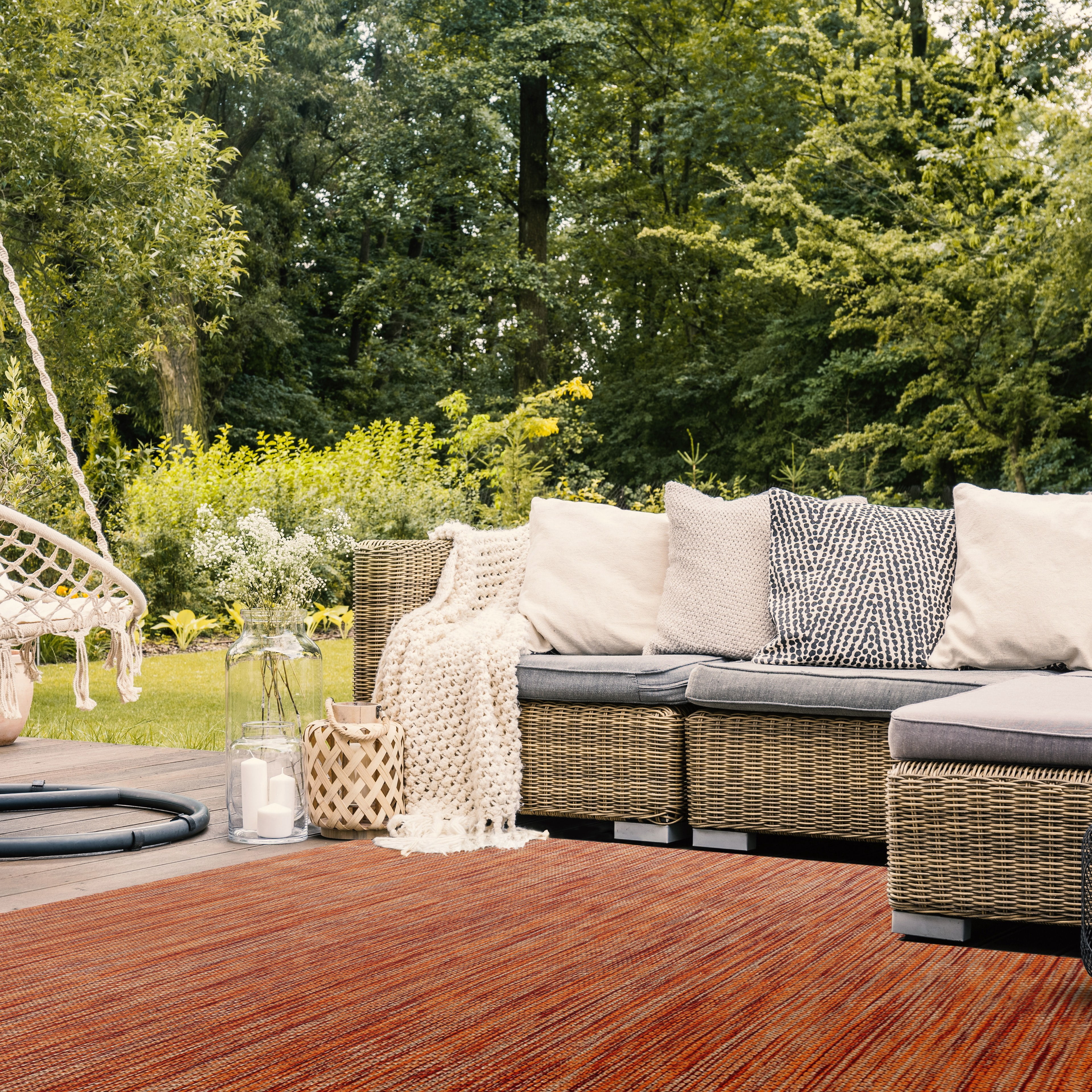 SAFAVIEH Beach House Tayler Solid Indoor/Outdoor Area Rug, Rust, 6'7" x 6'7" Square