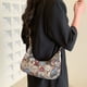 thumbnail image 1 of Bolso de compras de moda para mujer para axilas de oso Kawaii para regalo (cinturón de tela marrón), 1 of 8