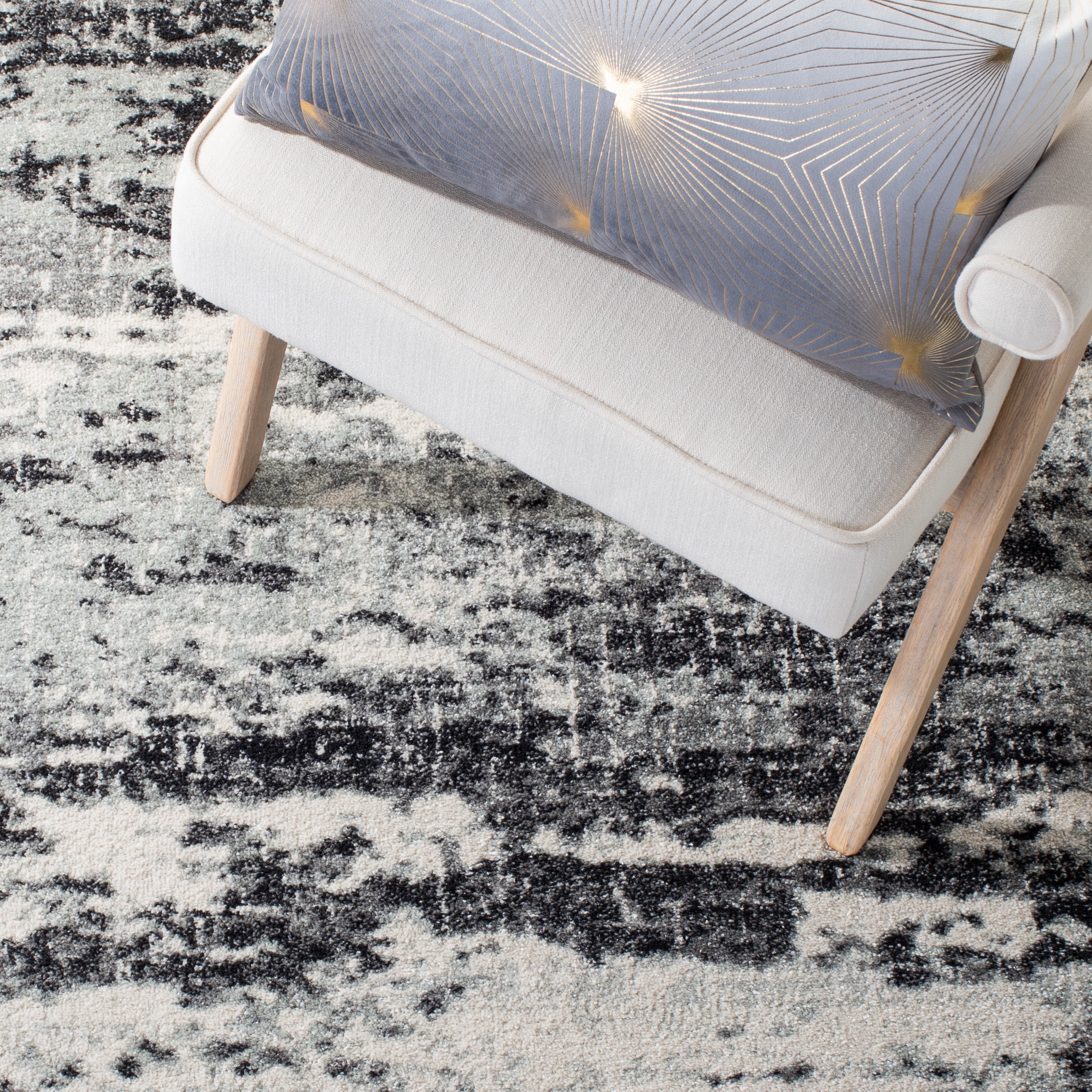 SAFAVIEH Evoke Frosina Abstract Area Rug, Ivory/Dark Gray, 5'3" x 5'3" Square