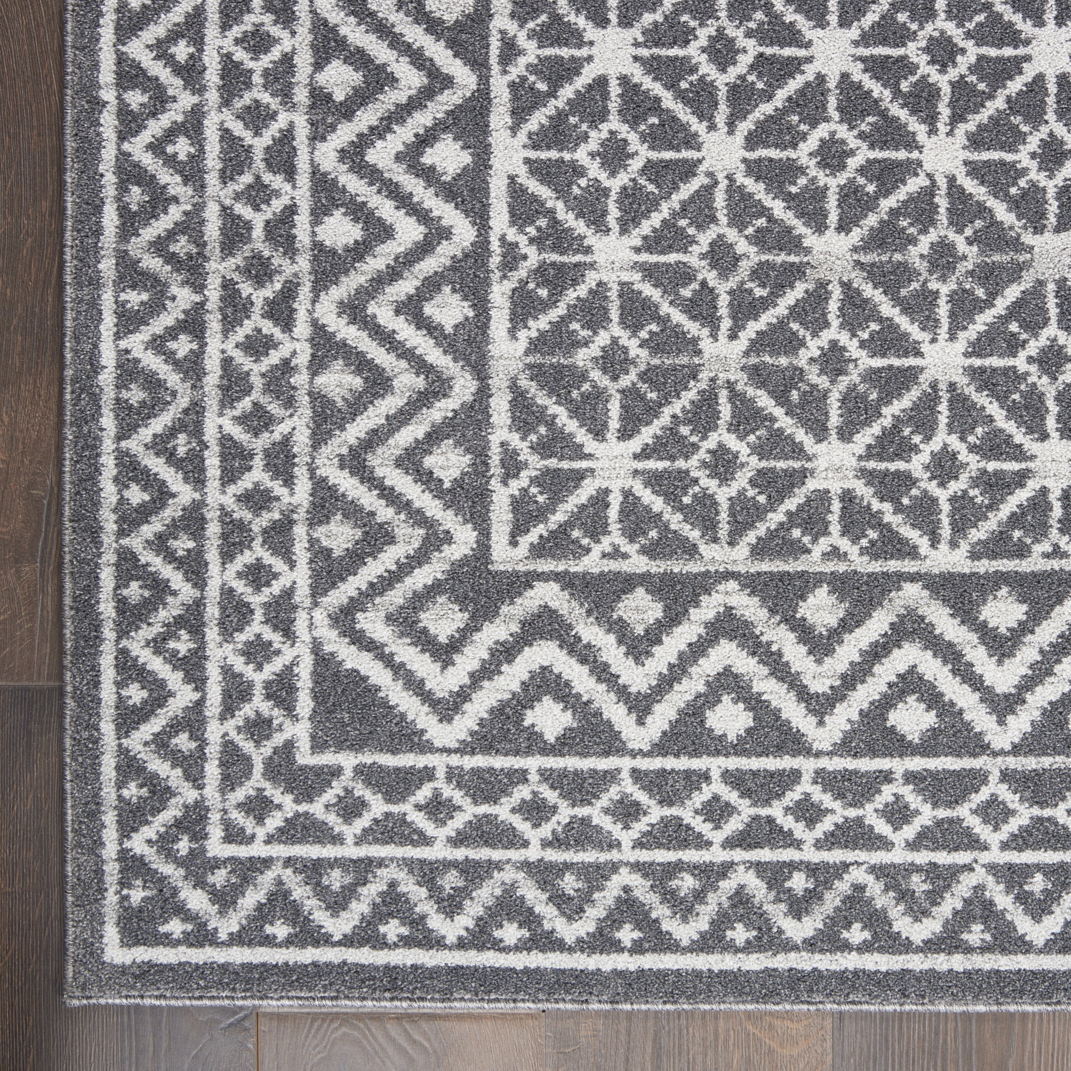 Nourison Palermo 5'3" x 7'3" Charcoal Silver Bohemian Indoor Rug
