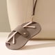 thumbnail image 1 of Estuche portátil colgante para gafas de sol con correa para la muñeca – Estuche para gafas de piel sintética con cierre a presión, soporte protector para gafas de sol y de lectura, ideal para, 1 of 6