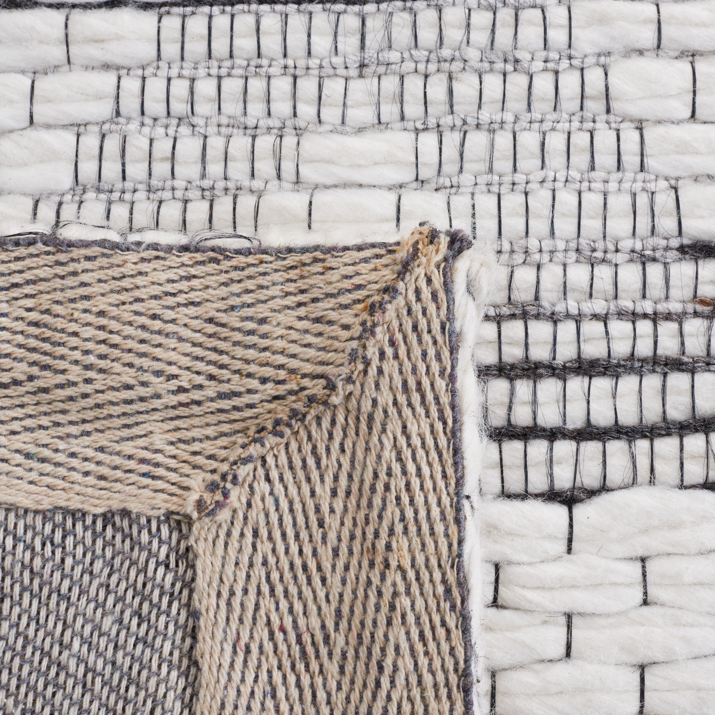 SAFAVIEH Marbella Braiden Diamond Area Rug, Ivory/Black, 3' x 5'