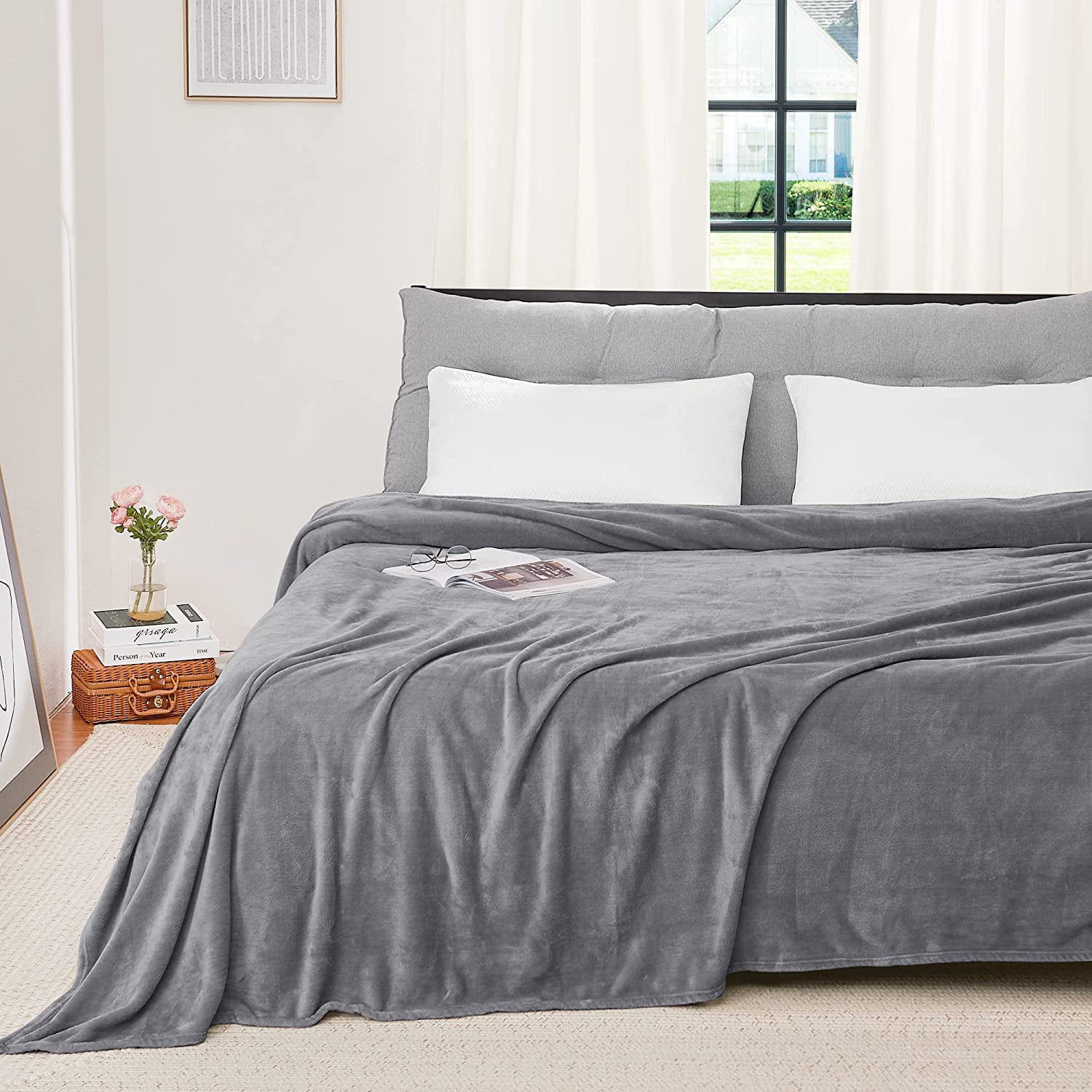 Htooq 90 X 108 Inch Soft Blanket King Size Flannel Fleece Oversize Warm And Cozy Light Grey Travel Camping Big Blankets For Couch Bed Sofa W90 X L10