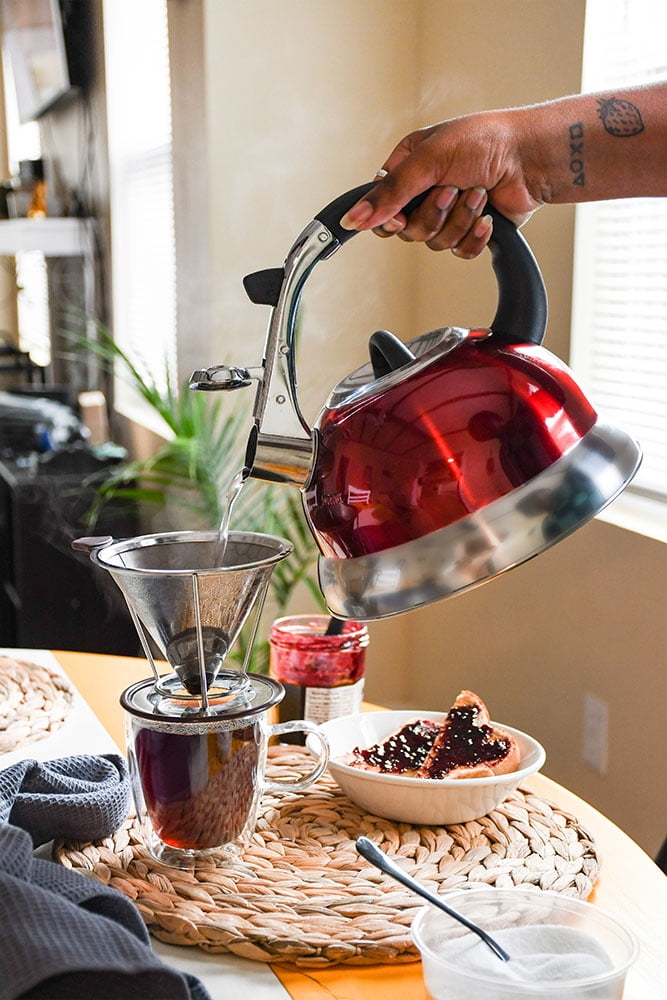 Stainless Steel Stovetop Whistling Tea Kettle 3 Liter (3-Quart) Classic  Teapot with Ergonomic Handle, Works on Induction Cooktops-Red 2408