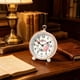thumbnail image 1 of Reloj despertador vintage con diseño floral, silencioso y sin tictac | Pequeño reloj de escritorio con asa para dormitorio, oficina y decoración del hogar | Reloj de mesa analógico de cuarzo compacto, 1 of 6
