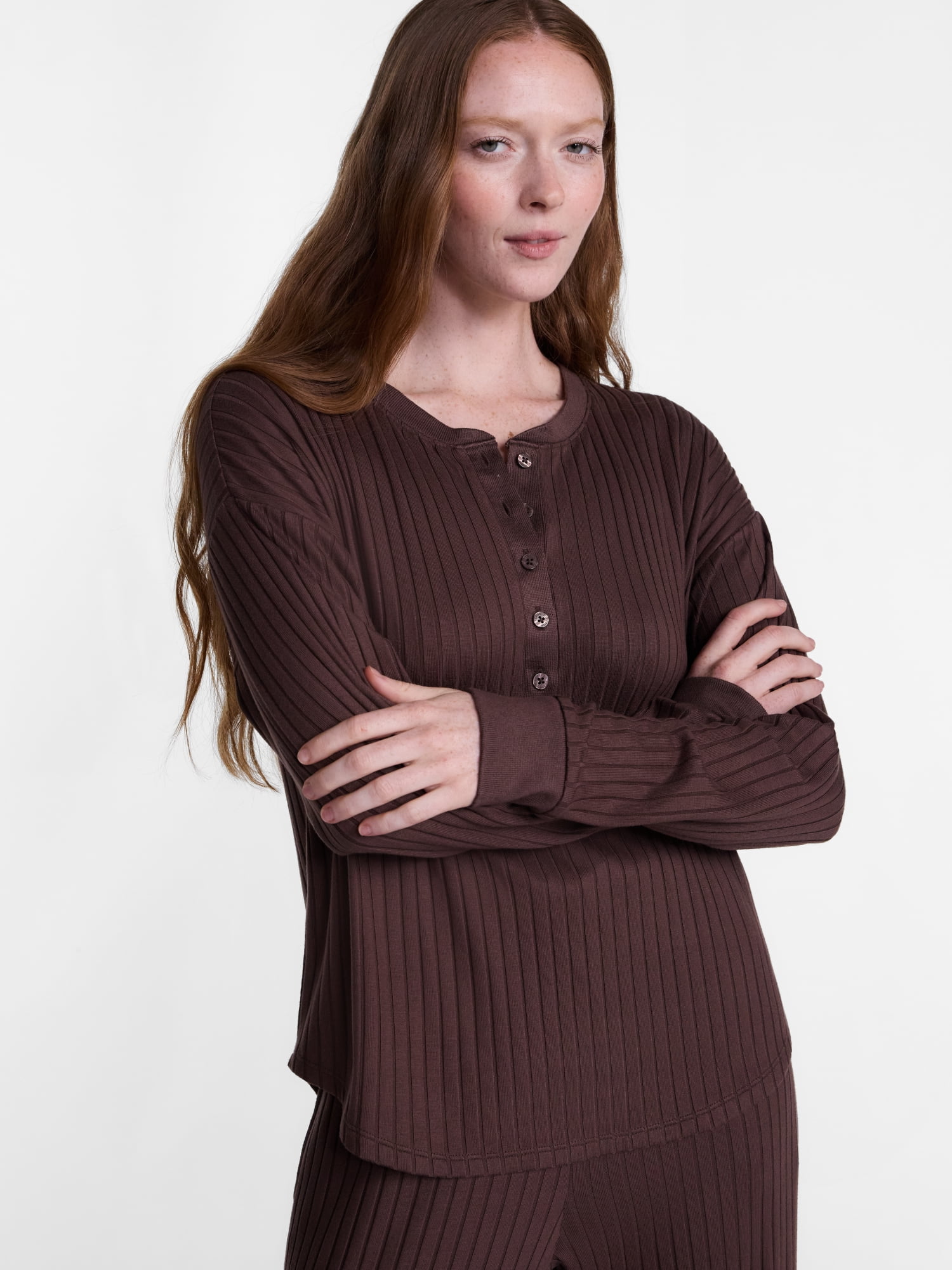 Joyspun Women's Cozy Lounge Collection Hacci Henley Top and Pants, 2-Piece Pajama Set, Sizes XS-3X