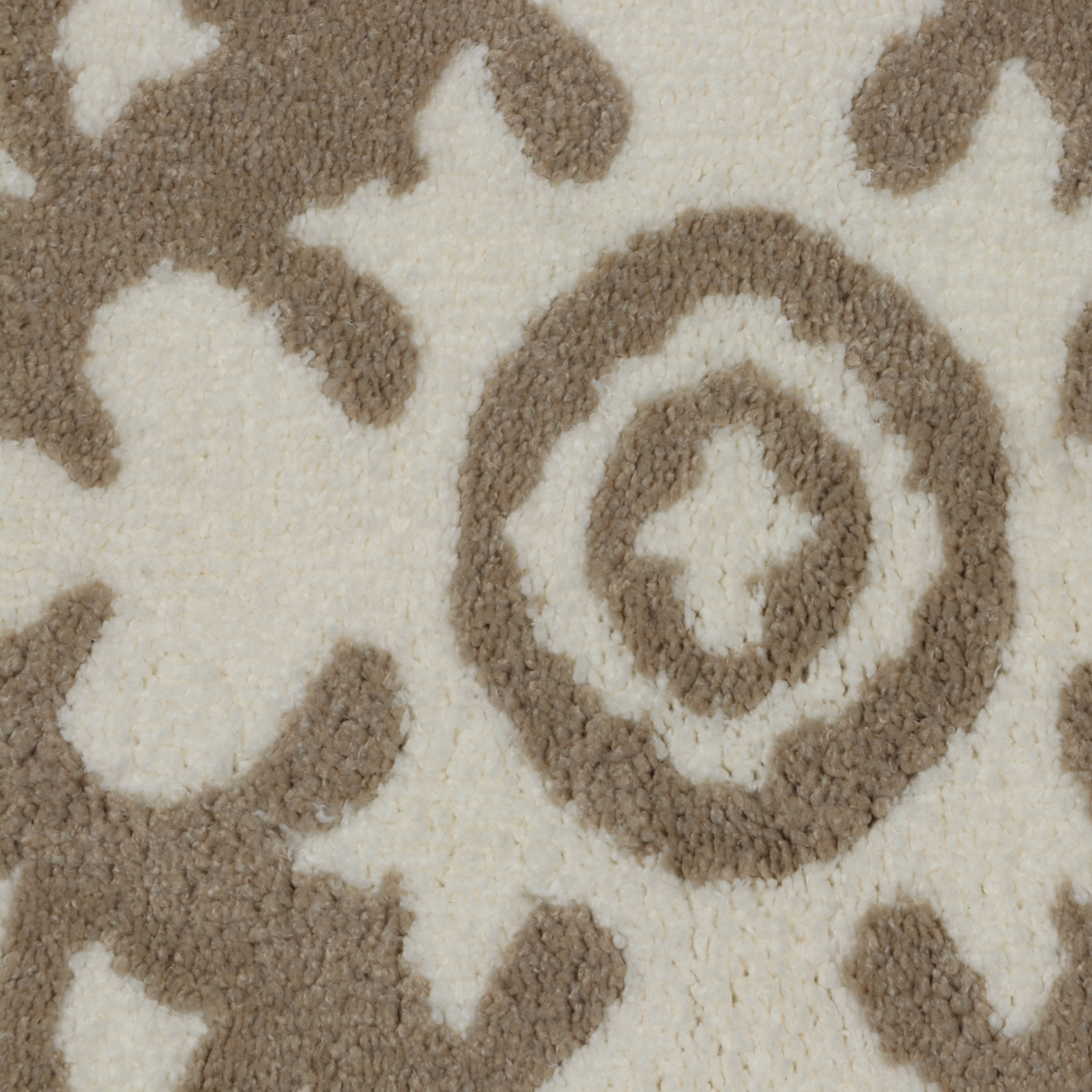 Mainstays Tan Medallion Plush Indoor Accent Rug, 30" x 45"