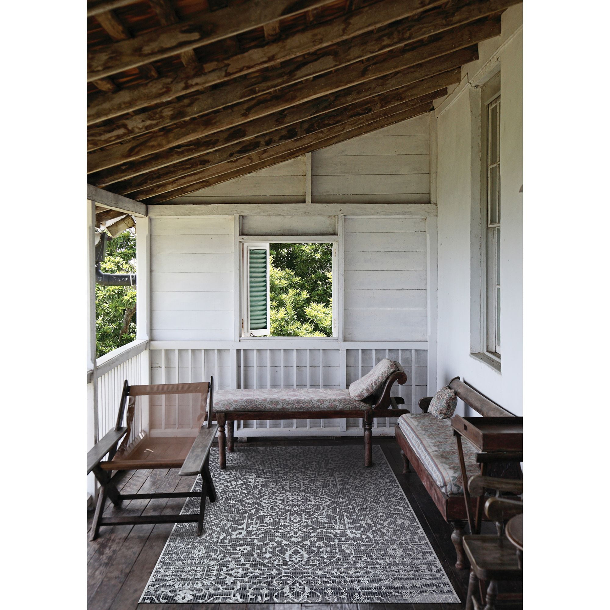 Couristan Monte Carlo Palmette Indoor/Outdoor Area Rug, 5'3" x 7'6", Black-Grey-Ivory