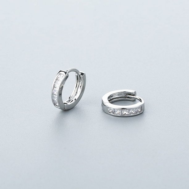 Pendientes de diamantes de imitación clásicos de moda para mujer, pendientes de cobre con hebilla de oreja de círculo personalizado, exquisitos pendientes de nicho de diamantes