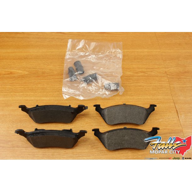 2005 Chrysler Town & Country Dodge Grand Caravan Rear Brake Pad Kit