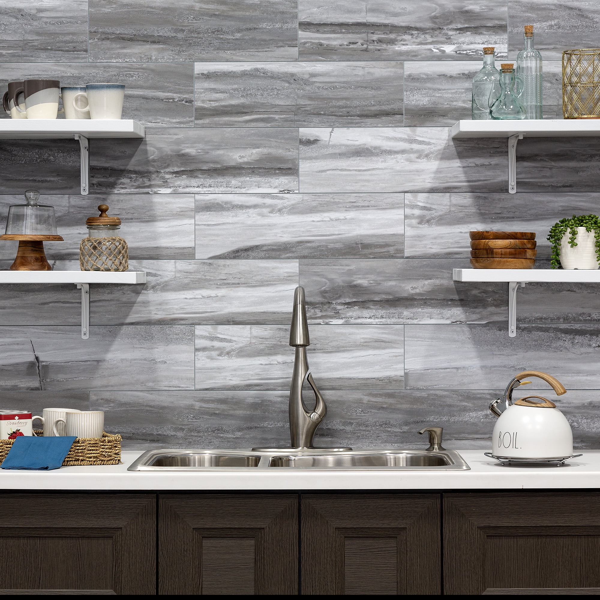 Palisade 22.8in x 7.31in Vinyl Wall Tile in Hermitage Granite