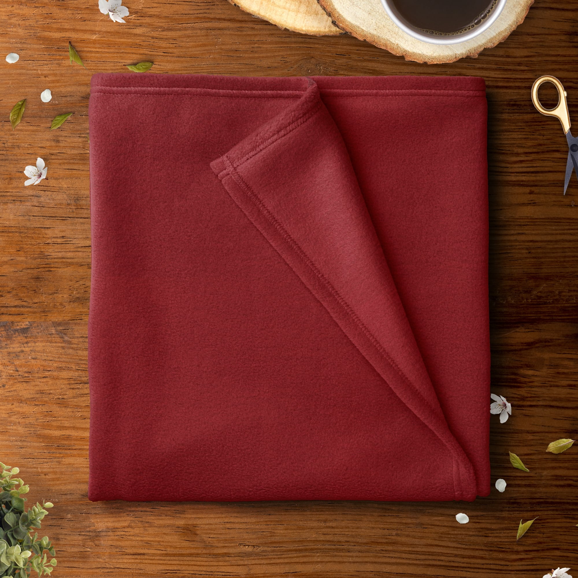 (2 pack) Mainstays 1.5 Yards 100% Polyester Lux Anti-pill Fleece Solids, Red, 60" Wide for Crafts