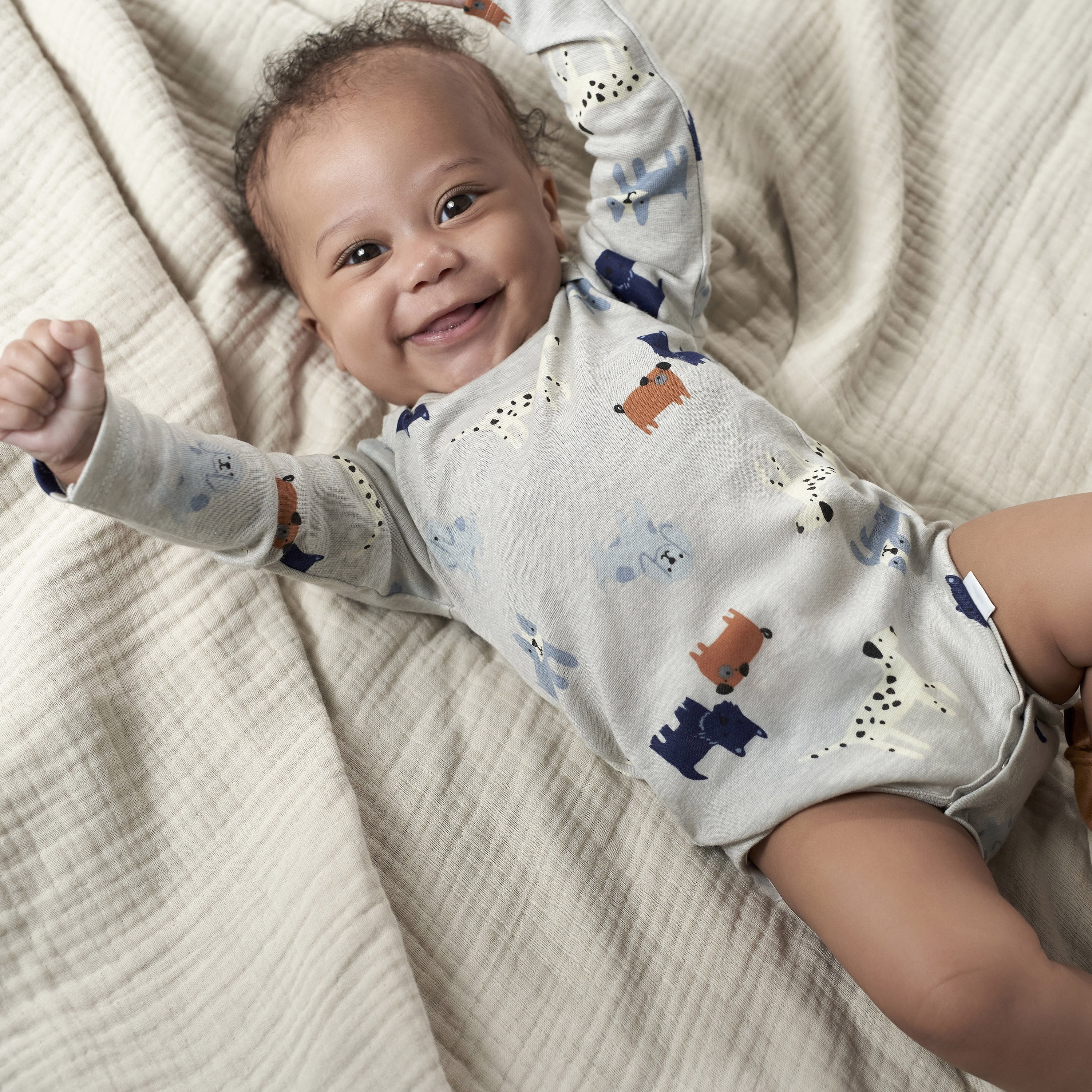 Gerber Baby Gender Neutral Long Sleeve Onesies Bodysuits, 6-Pack, Sizes Newborn - 12 Months