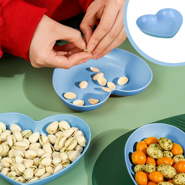 PRETXORVE Heart Plates W 5.91inch X L 5.51inch Impregnable Dinner Plates Dishwasher Microwave Safe Plates Reusable Lightweight Plates for Kitchen or Camping