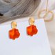 thumbnail image 4 of QPENWEI Elegantes y elegantes pendientes bohemios de resina con pétalos de rosa roja, pendientes de flores mate con niveles de acrílico, pendientes de borla florales exagerados llamativos para mujer, 4 of 5