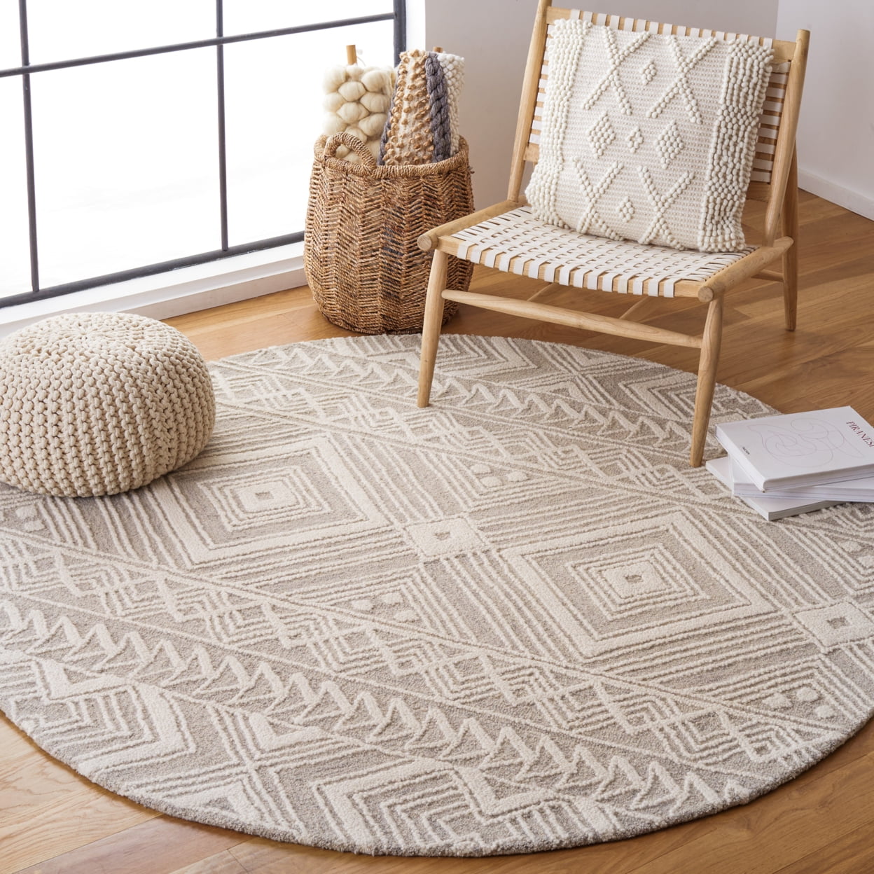SAFAVIEH Metro Padraic Medallion Area Rug, Light Grey/Ivory, 4' x 6'