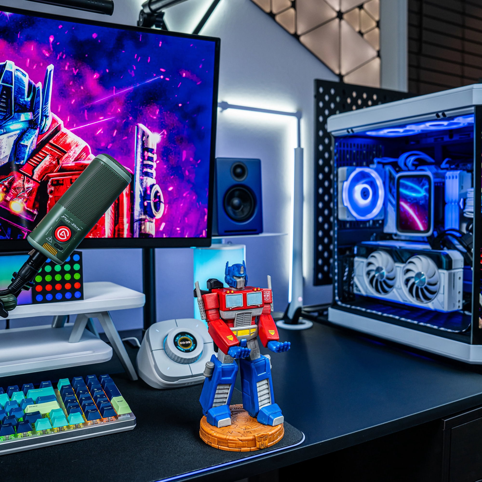 Exquisite Gaming: Transformers: Optimus Prime - Cable Guys Original Controller & Phone Holder, Collectible Device Stand, Officially Licensed Figure