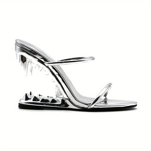 Sandalias novedosas de color sólido para mujer, zapatos deslizantes estilo pasarela con correas metálicas, zapatos góticos de tacón alto de verano