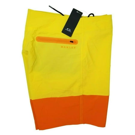Men's Oakley Color Block Board Short Yellow Cream 18 Inches - Size 34
