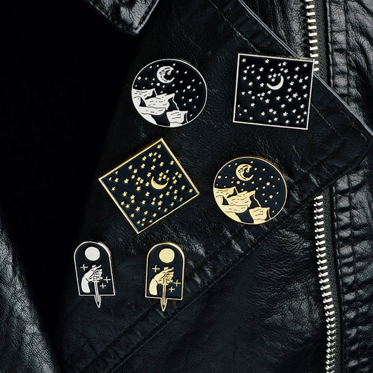 Coffin Moon Star Poker Black Goth Gothic Pins Brooches Denim Jacket Pin  Buckle Shirt Badge Fashion Gift for Friend