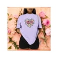 thumbnail image 2 of Playera MOM con Palabras de Amor – Regalo Perfecto para Mamá este 10 de Mayo Color Lila Talla Chica Marca Emil SaEs, 2 of 4