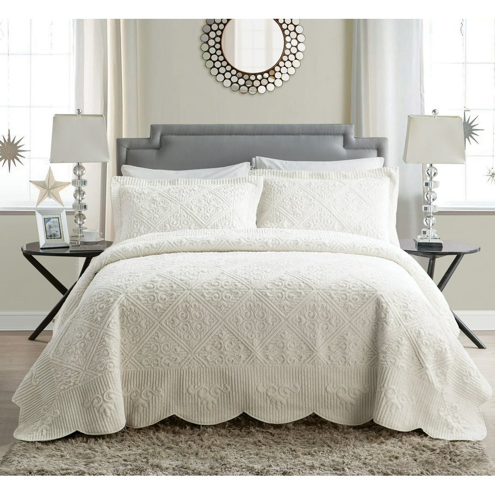 VCNY Home Westland Quilted Plush Full Bedspread Set