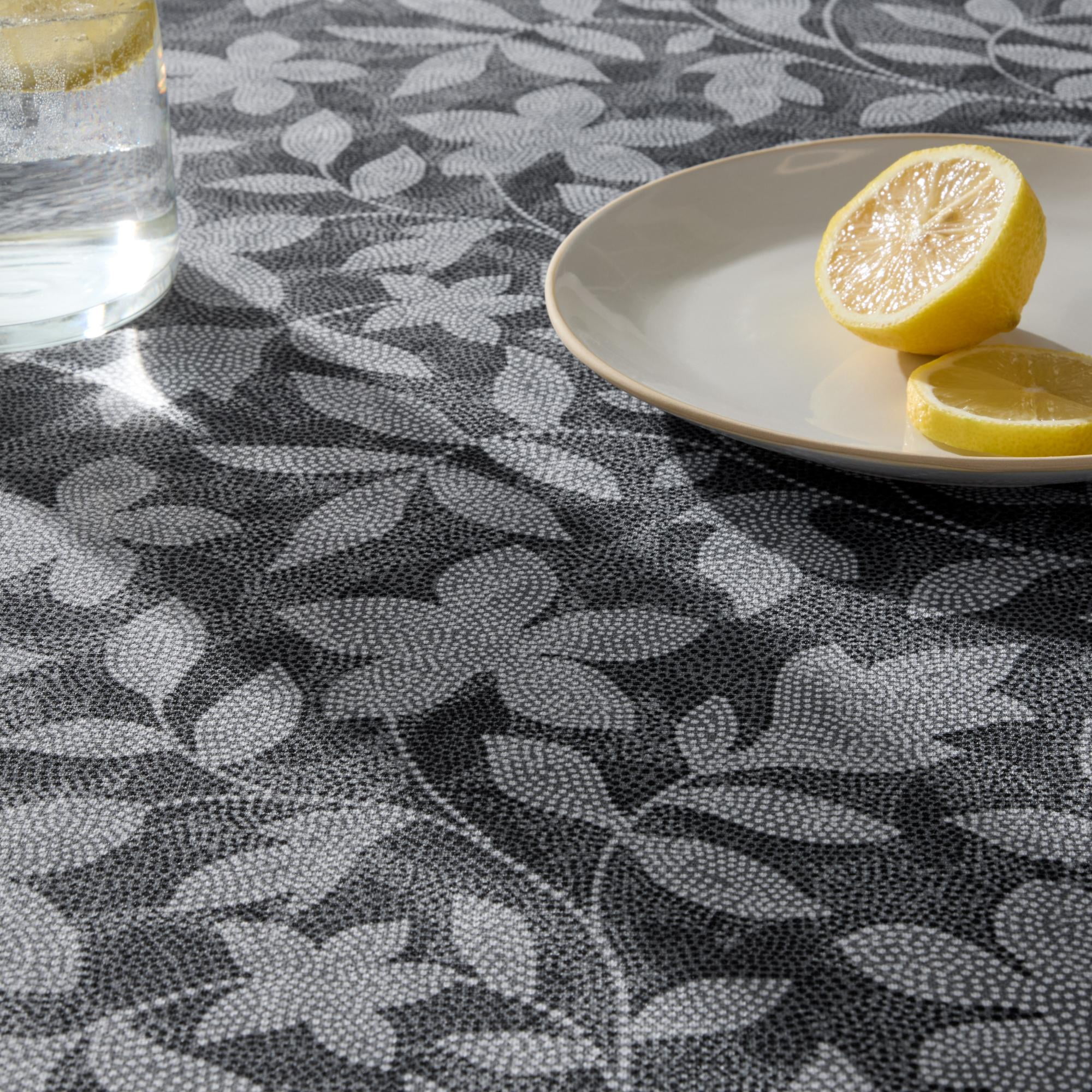 Mainstays Dot Botanical Fabric Tablecloth, Black, 60"x84"