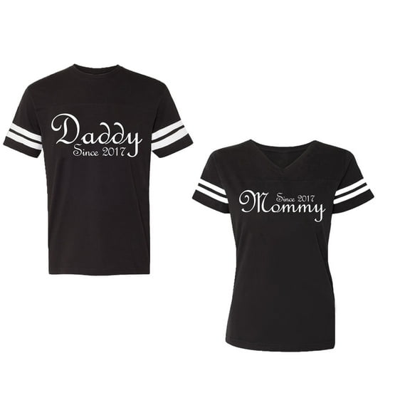 Daddy Mommy Since 2017 Unisex Couple Matching Cotton Jersey style T-Shirt Contrasting stripes on sleeves (Men Black / Women Black) (Men S / Women S)