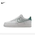 thumbnail image 1 of Zapatillas Nike AIR FORCE 1 '07 LV8 para hombre, estilo casual, estilo retro, de caña baja, para skateboarding, 1 of 3