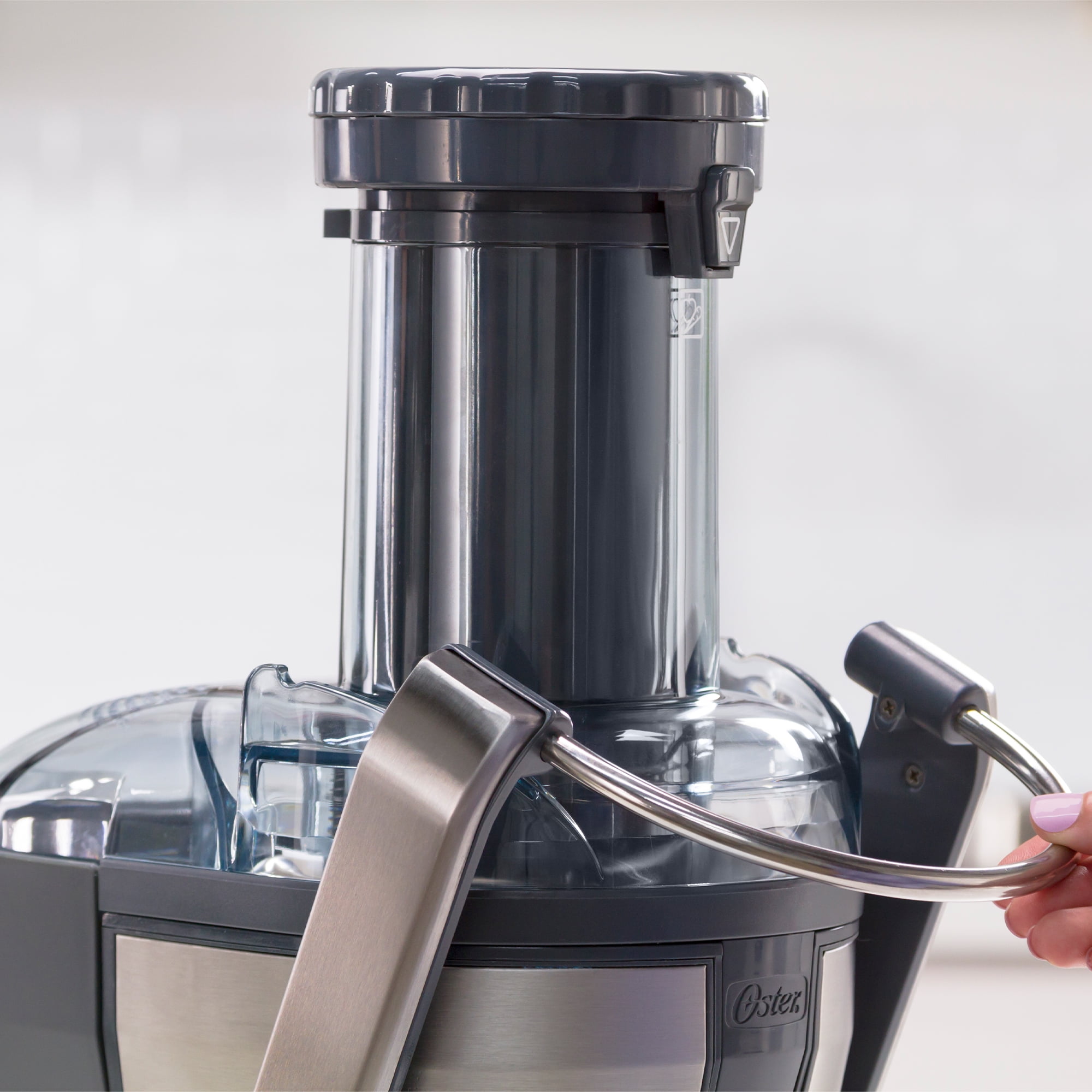 Oster Self-Cleaning Professional Juice Extractor, Stainless Steel Juicer Oster Self-Cleaning Professional Juice Extractor, Stainless Steel Juicer