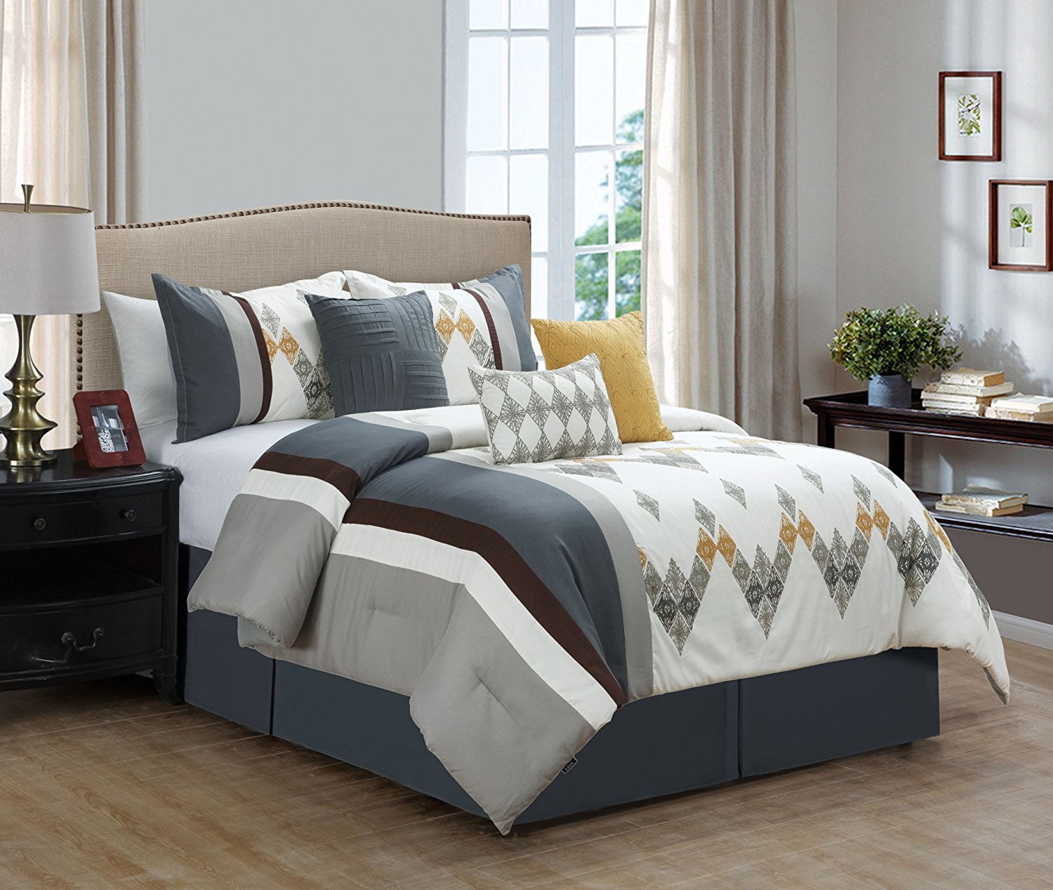 7 Piece Bedding Set White Grey Comforter With Accent Pillows Bed 7 Piece Bedding Set White Grey Comforter With Accent Pillows Bed In A Bag Astrid Queen Com