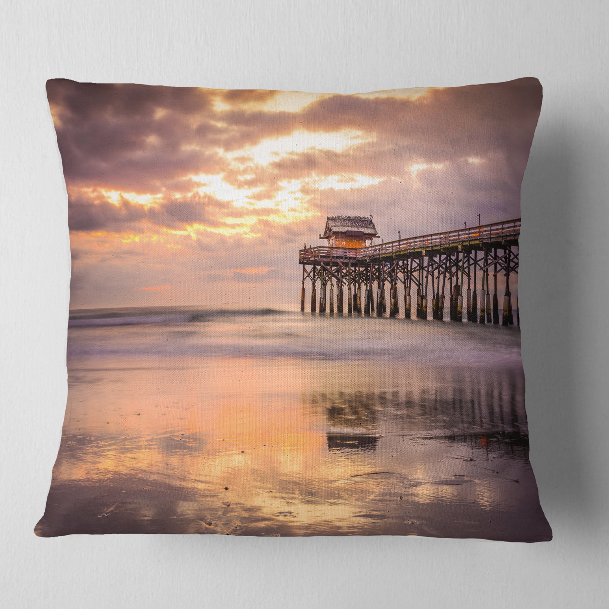Designart Cocoa Beach Florida - Landscape Photo Throw Pillow - 18x18