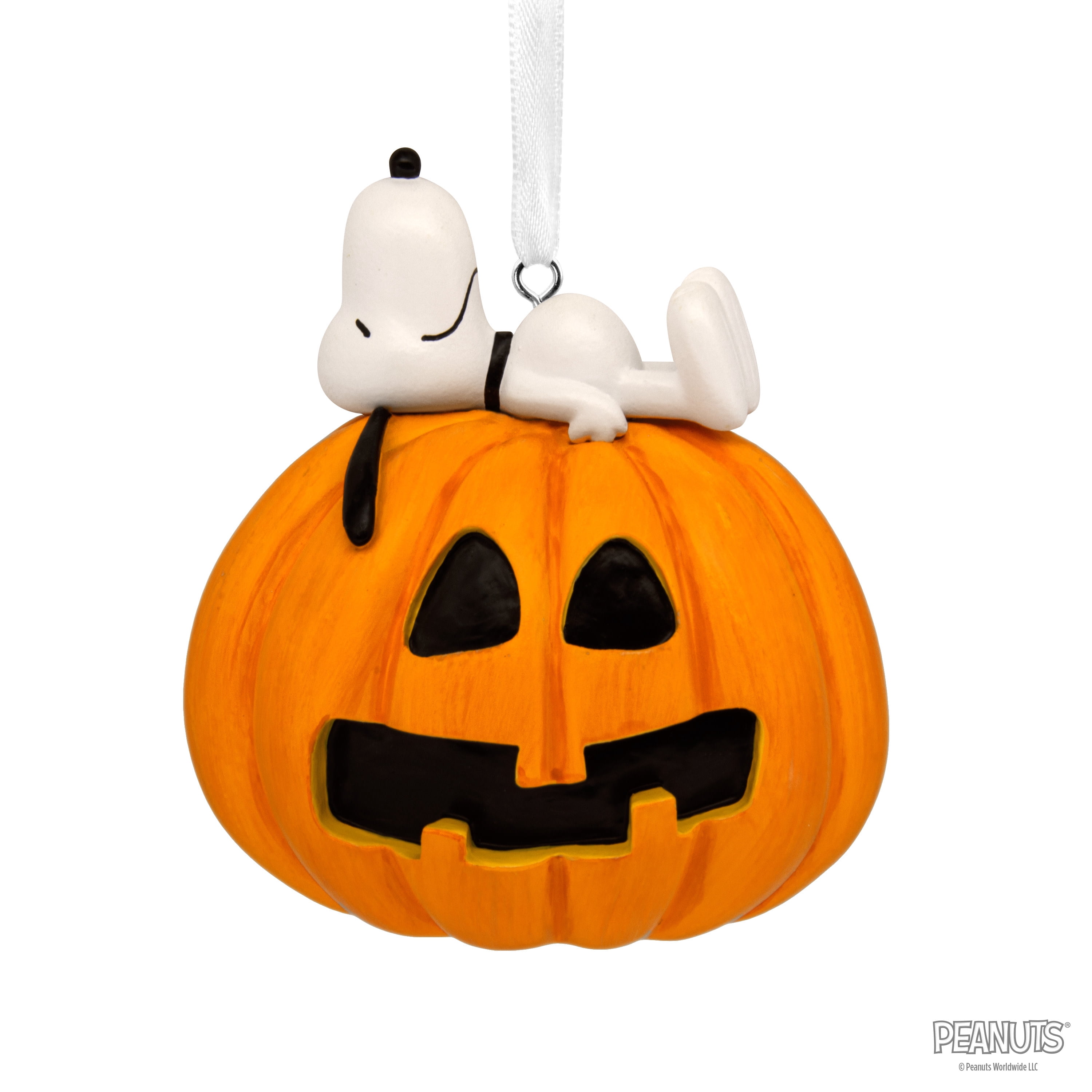 Hallmark Halloween Ornament (Peanuts Snoopy on Jack-o'-Lantern), 1 Count