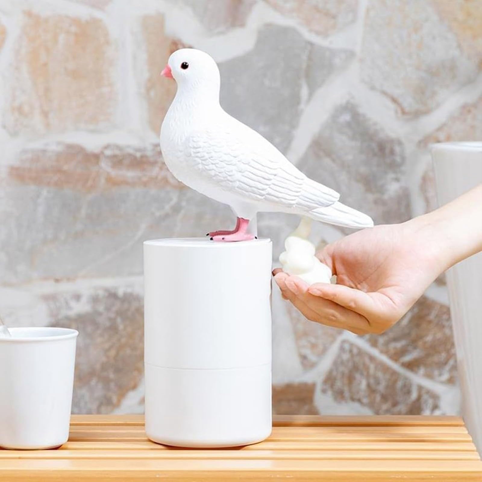 Pigeon Foam Soap Dispenser, Bird Poop Soap Dispenser, Unique Automatic Induction Foam Hand Washer, Funny Automatic Soap Dispenser, Bird Soap Dispenser for Kitchen Bathroom (Color_B)