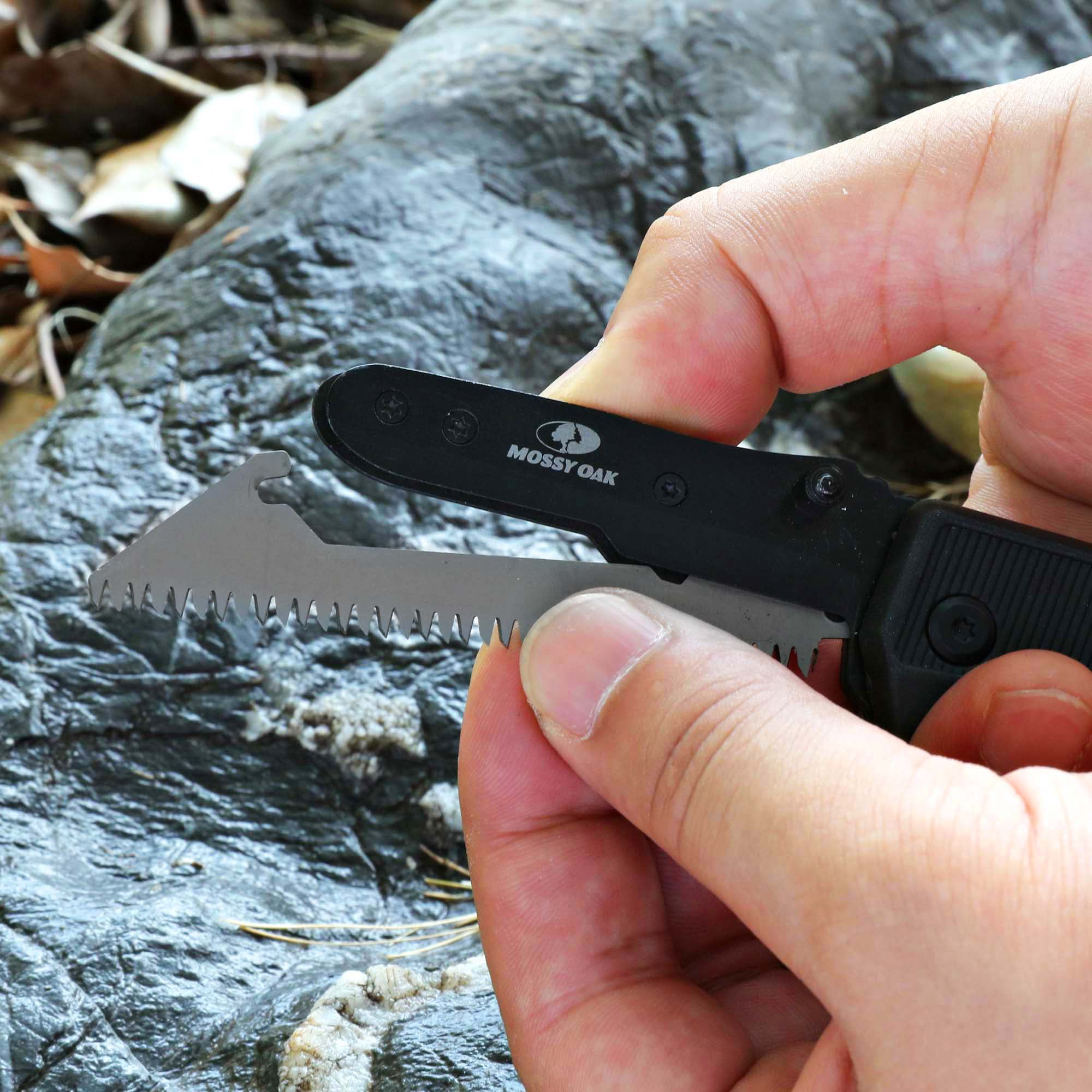Mossy Oak 3.5 Serrated Tactical Knife 