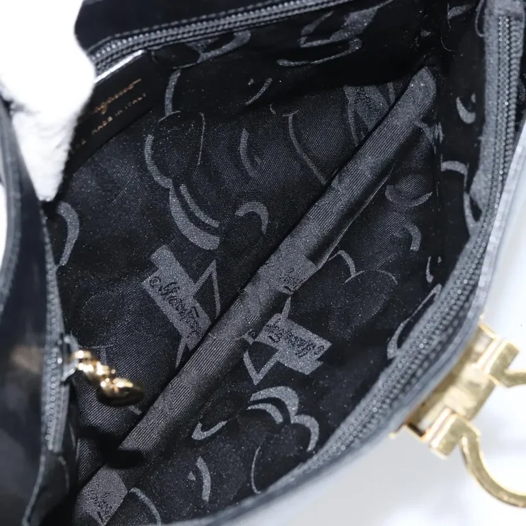 Pre-Owned Salvatore Ferragamo Gancio Flap Hobo Leather Black