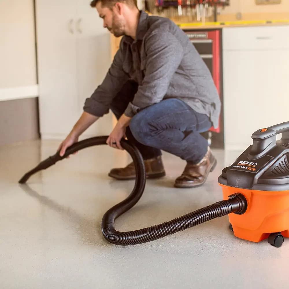 4 Gallon 5.0 Peak HP Portable Wet/Dry Shop Vacuum with Fine Dust Filter, Hose, Accessories and Premium Car Cleaning Kit