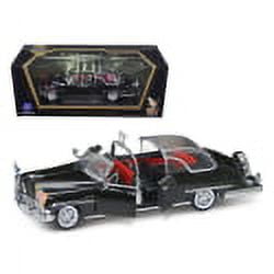 1950 Lincoln Cosmopolitan Bubble Top Limousine with Flags 1