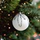 thumbnail image 1 of Fiudx Bolas de Espuma Navideñas Blancas de 8 Cm, Adornos Colgantes Ligeros, Aspecto Brillante, Ideales para Árbol de Navidad y Chimenea, Ambiente Festivo Acogedor, 1 Unidad., 1 of 6