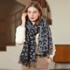 thumbnail image 1 of Bufanda con pompón para mujer, bufanda cálida con estampado de leopardo de Cachemira de imitación, color negro y gris, 1 of 3
