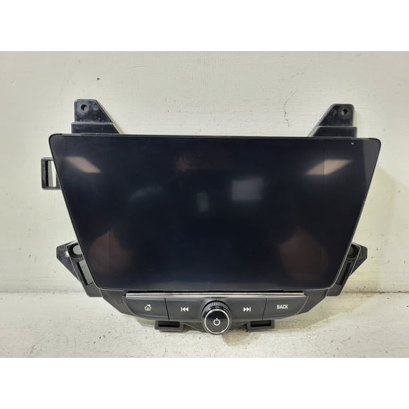 Pre-Owned 2021-2022 Chevrolet TrailBlazer Display Screen Radio Control Panel OEM LKQ - Verify Specific Vehicle Fitment In Description - (Good)