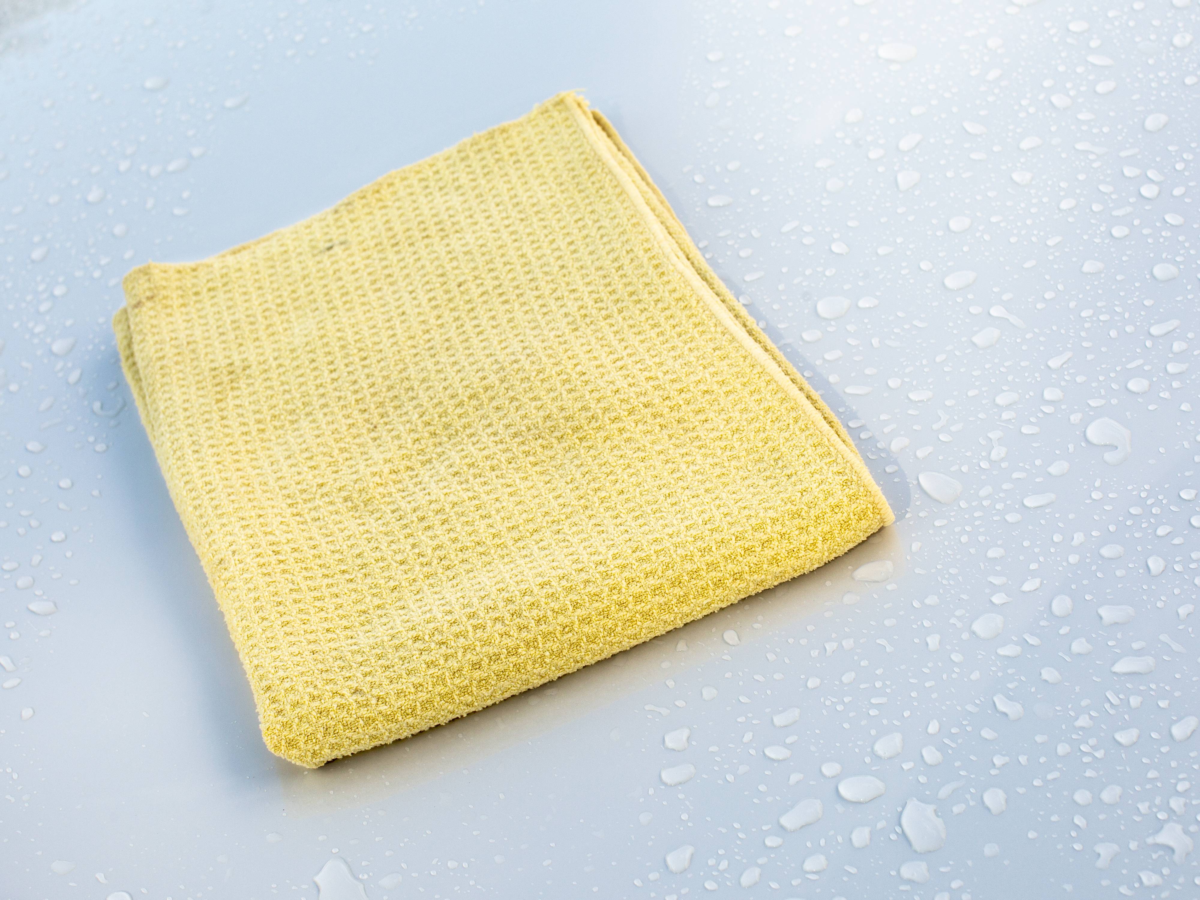 Meguiar's X2000 Water Magnet Microfiber Drying Towel, 1 Pack - image 4 of 13