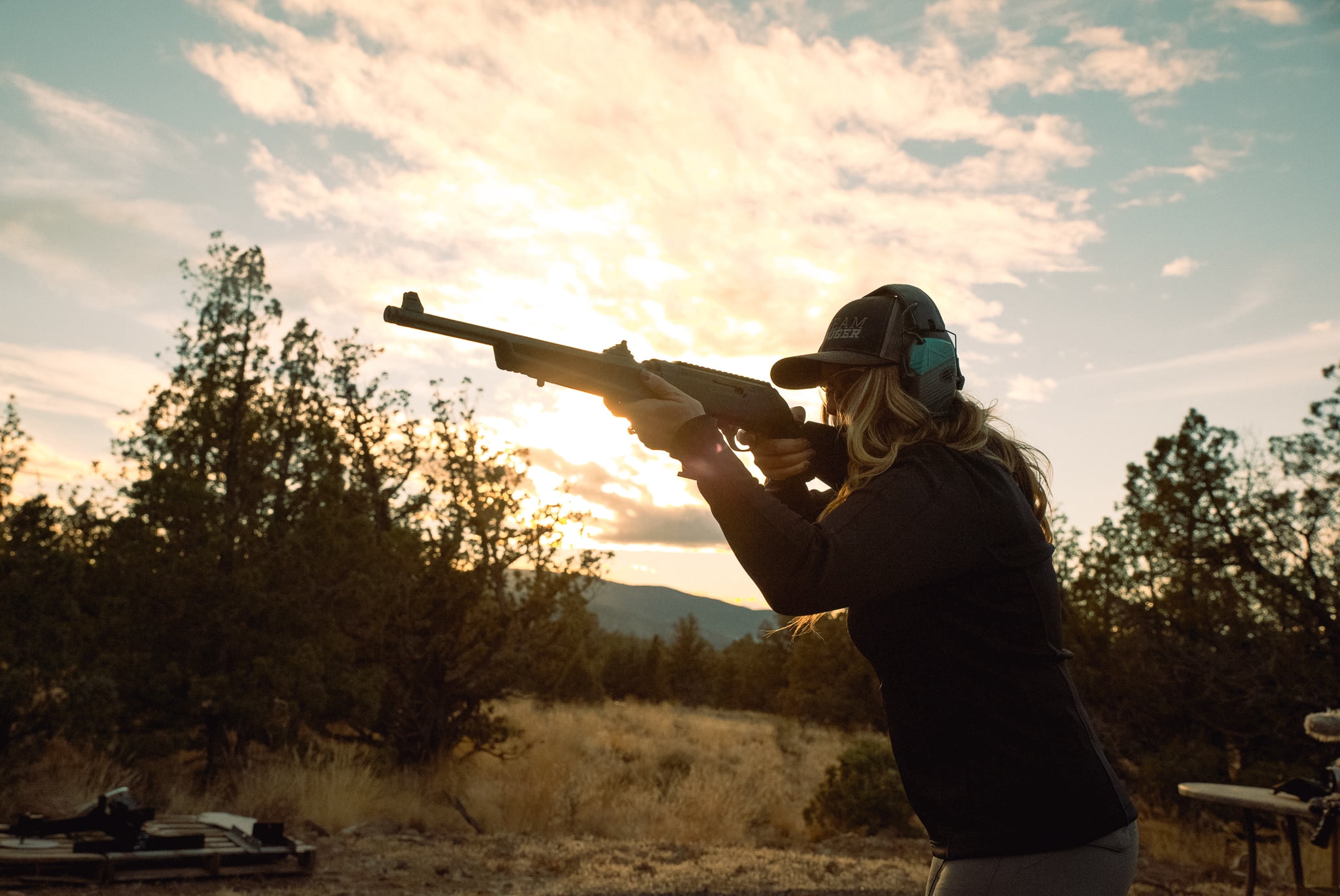 Girls With Guns Shield Low-Profile Electronic Earmuffs, 24 Db Nrr, Ansi S3.19 & Ce En352-1 Hearing Protection Rated, Gray/Teal/Black