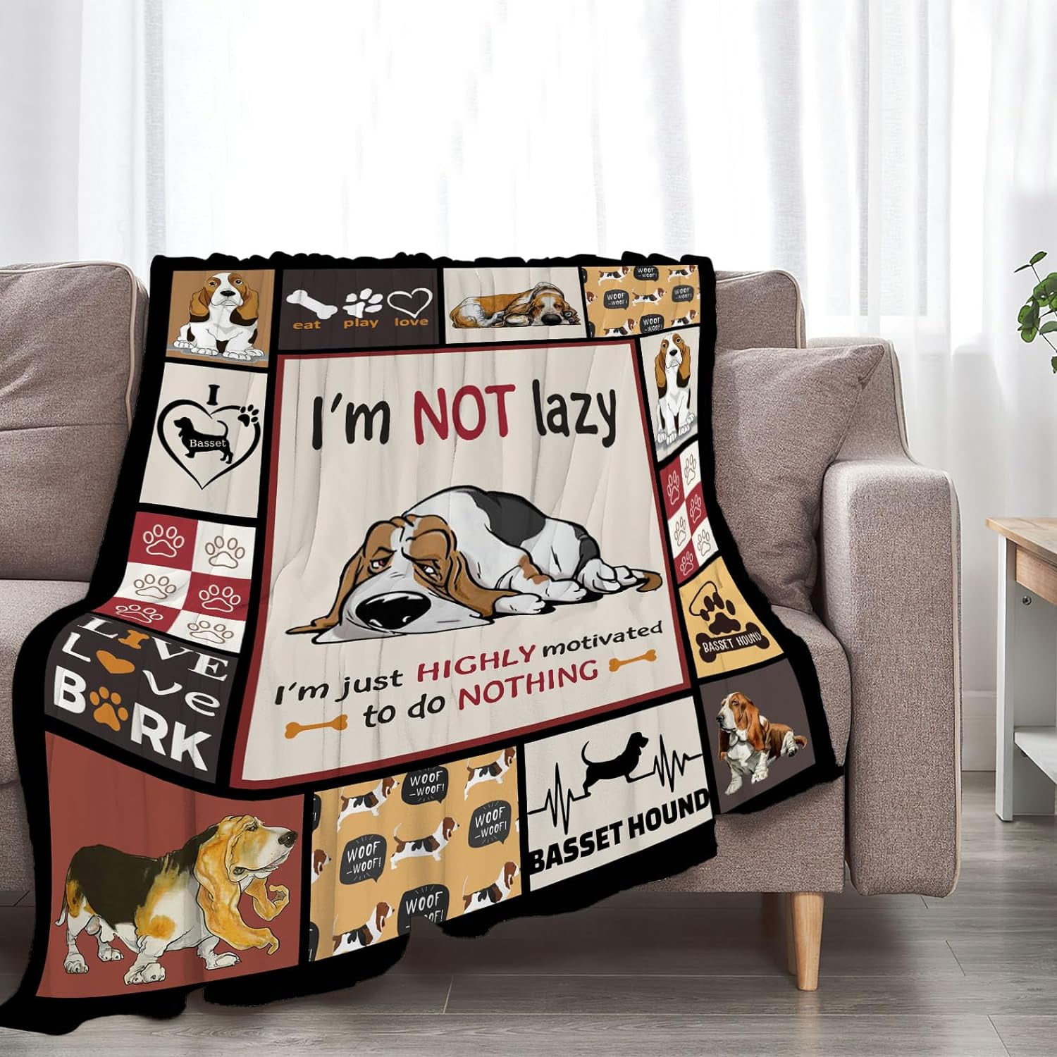 Basset Hound Blanket Dog Decor Throw Blanket Super Warm Soft Plush Lightweight Fleece Flannel Cute Basset Hound Stuff Blanket Gifts for Girls Baby Kids Women Boys for Winter Couch Bedding 40"X50"
