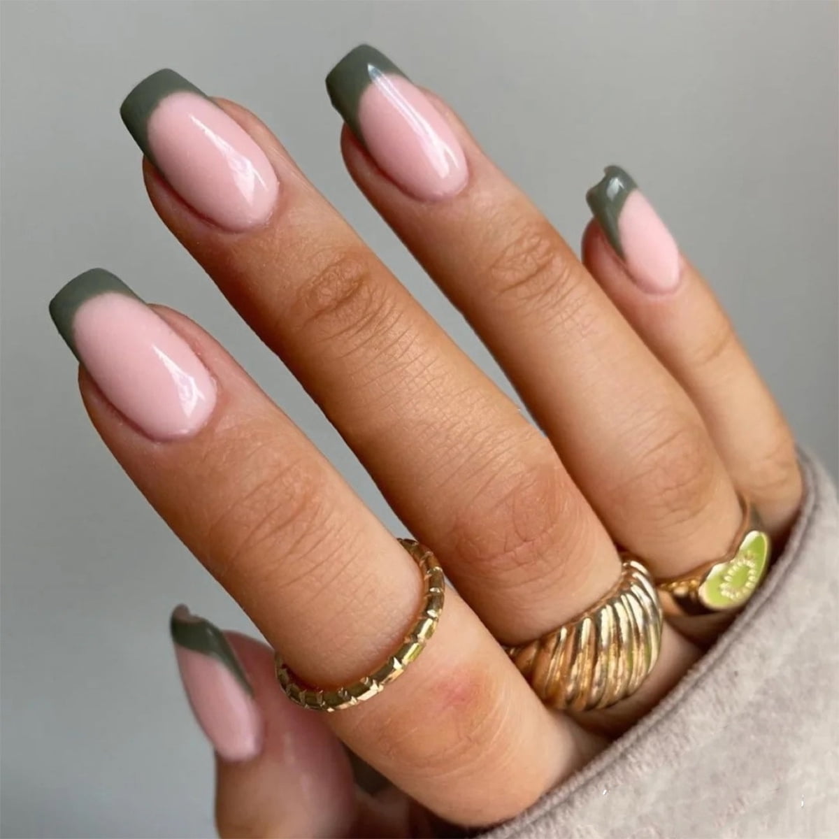 Fofosbeauty 24Pcs Short Square Fake Nails False Nails Glossy Press on Nails  for Women and Girls,Square French Gray - Walmart.com