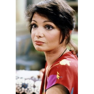 sophia loren red dress Sophia Loren photographed wearing Valentino's red sequin floor-length dress from the Couture Fall/Winter '83-84 collection. #sophialoren #valentino #oldhollywoodglamour #oldhollywoodglam #classiccinema #italiancinema #italianactress