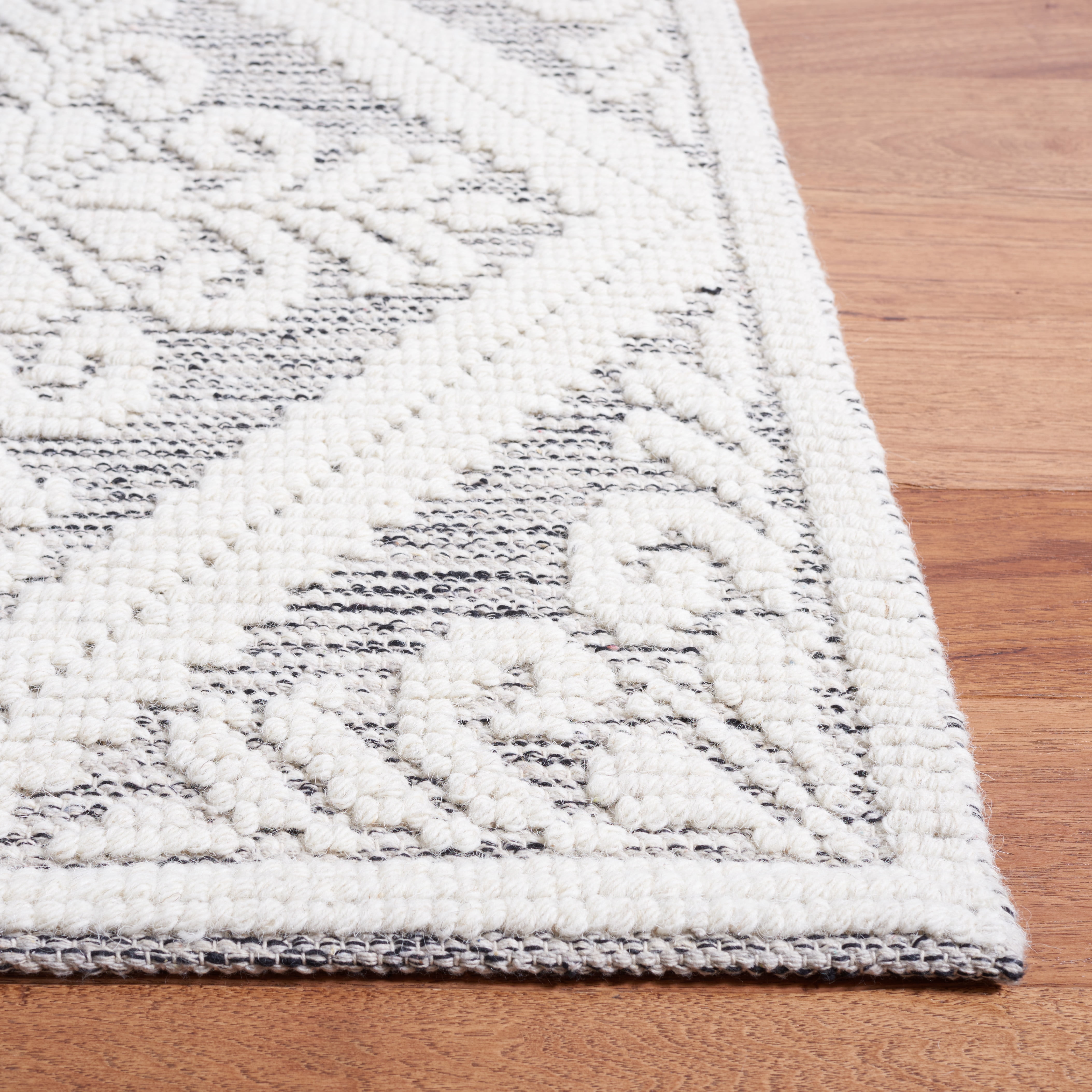 SAFAVIEH Vermont Trinity Floral Geometric Wool Area Rug, 6' x 9', Ivory/Grey